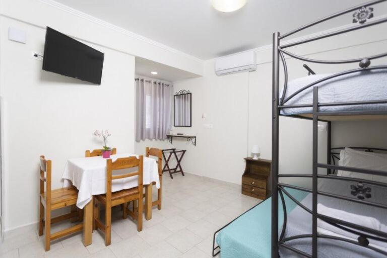 Katerina Apartments 佩科霍里 外观 照片